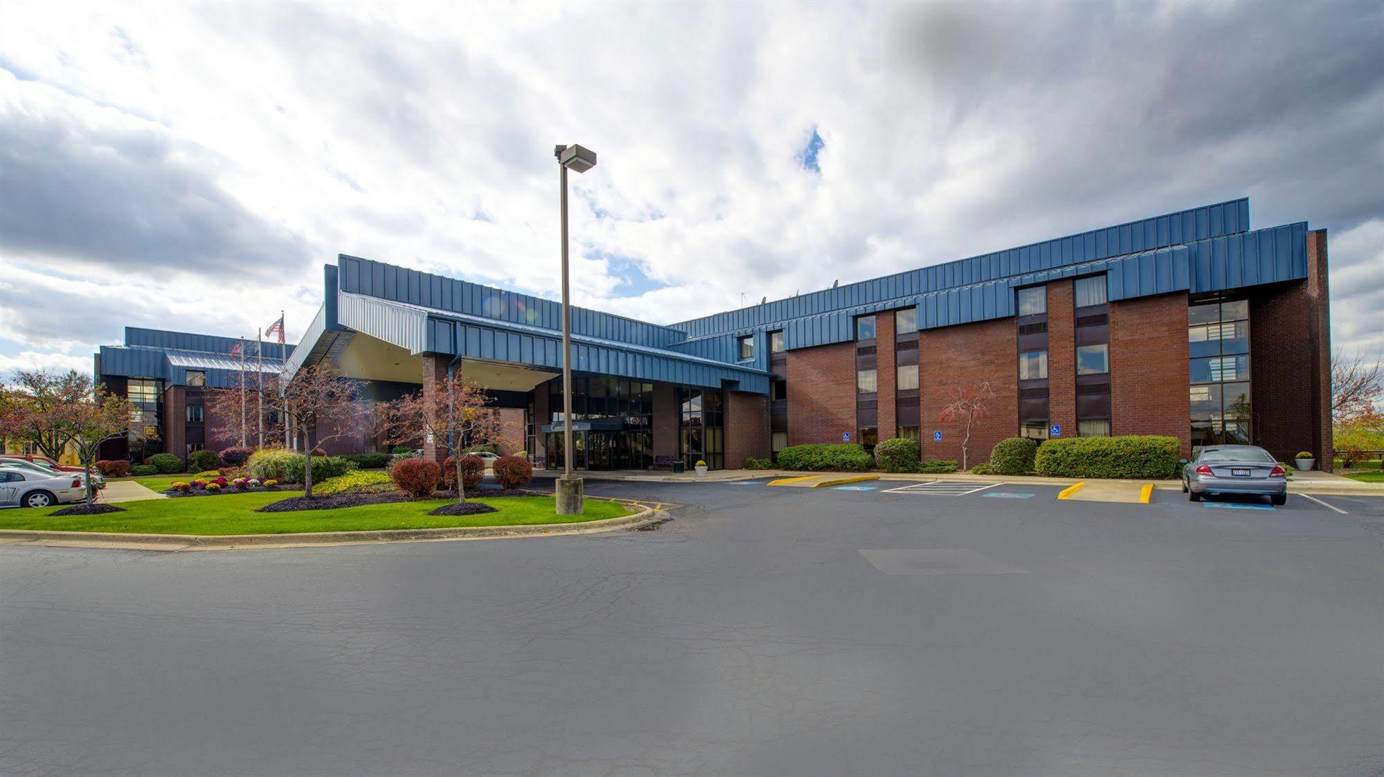 Comfort Inn - Hall Of Fame Canton Buitenkant foto