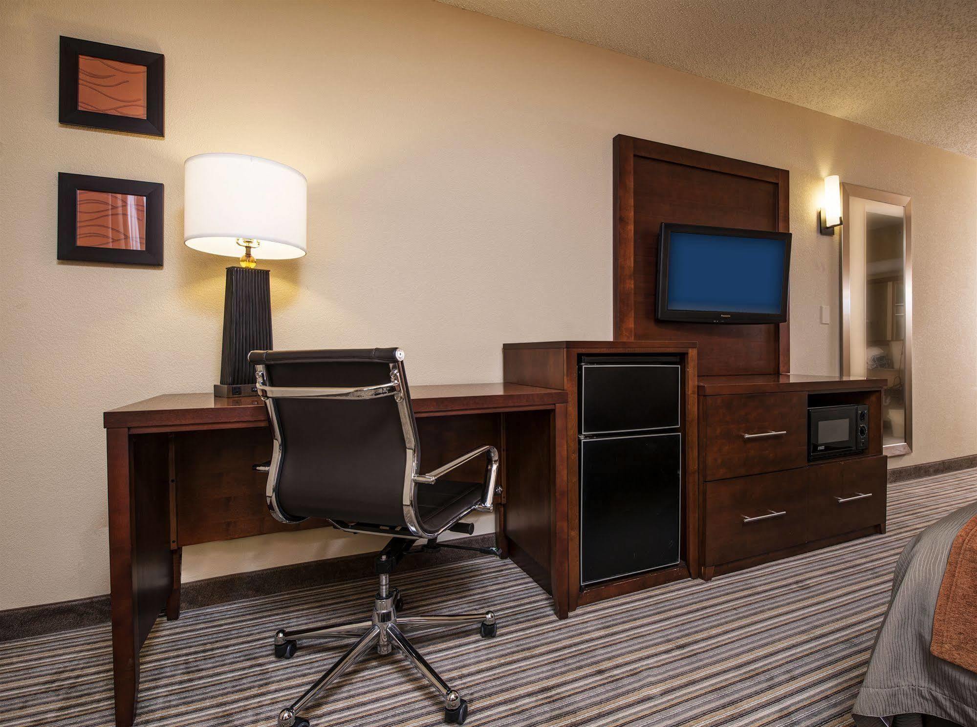 Comfort Inn - Hall Of Fame Canton Buitenkant foto
