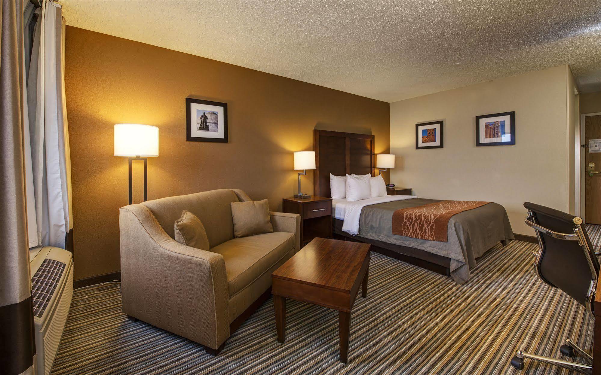 Comfort Inn - Hall Of Fame Canton Buitenkant foto